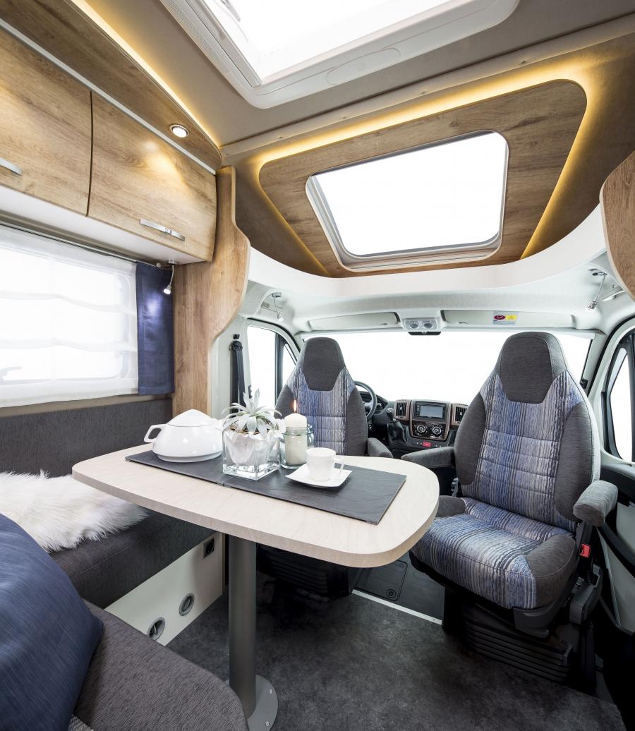 Интерьер Frankia Exclusiv T 72 2015 года  (фото 3 из 10)